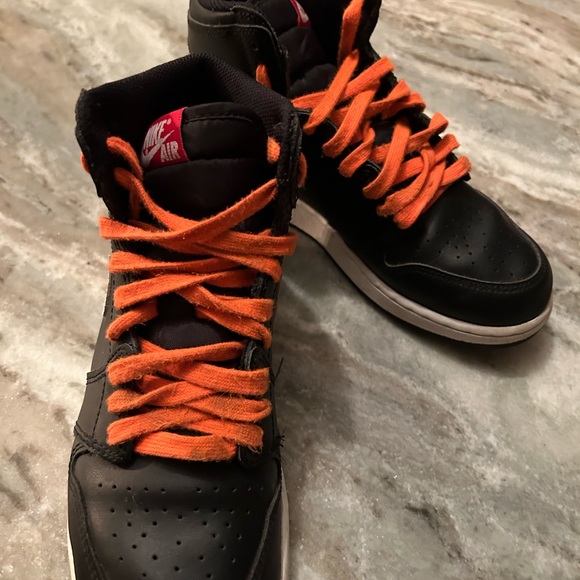 Black Toe Nike size 6 youth - Picture 3 of 3